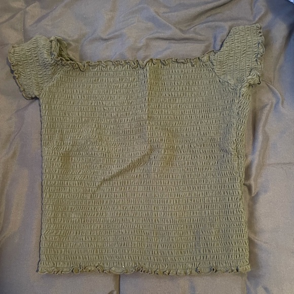 Buy 2 get 1- Hollister off the shoulder bando top - Picture 1 of 2